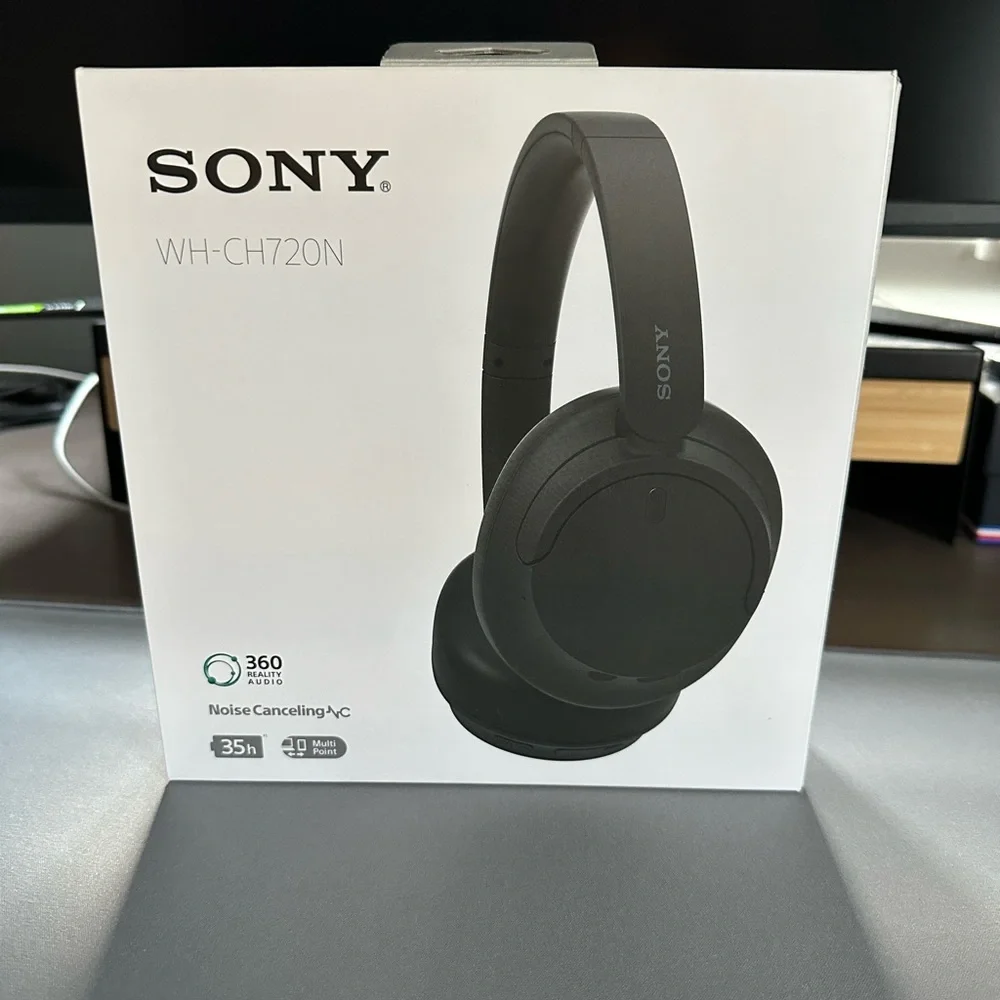 Sony Noise Canceling Headphones - Picture 2 of 7